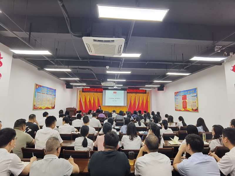 1713843138460224.jpg 林银汝律师讲课2.jpg