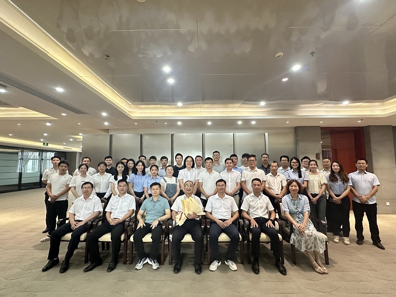 1724902656129581.jpg 与会人员合照.jpg